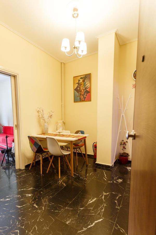 Peonios Apartment Aten Exteriör bild